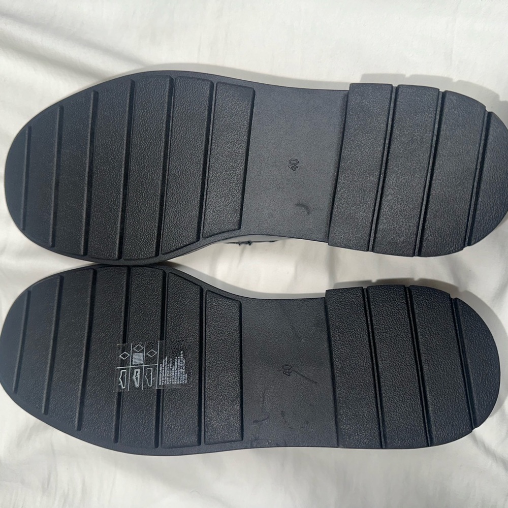 Black H&M Platform Loafers size 40